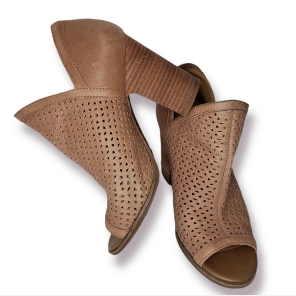 Lucky Brand Peep Toe Perforated Booties Size 5.5 - Picture 1 of 8